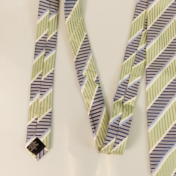 GEOFFREY BEENE Men's 100% Silk Lime Green Gray Neck Tie STANDARD Striped Chevron - Picture 5 of 13
